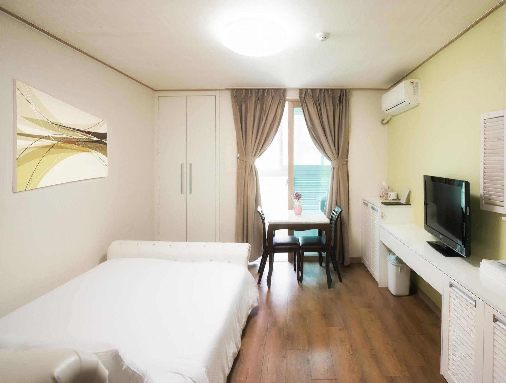 Ean Residence Hotel Daejeon Bagian luar foto